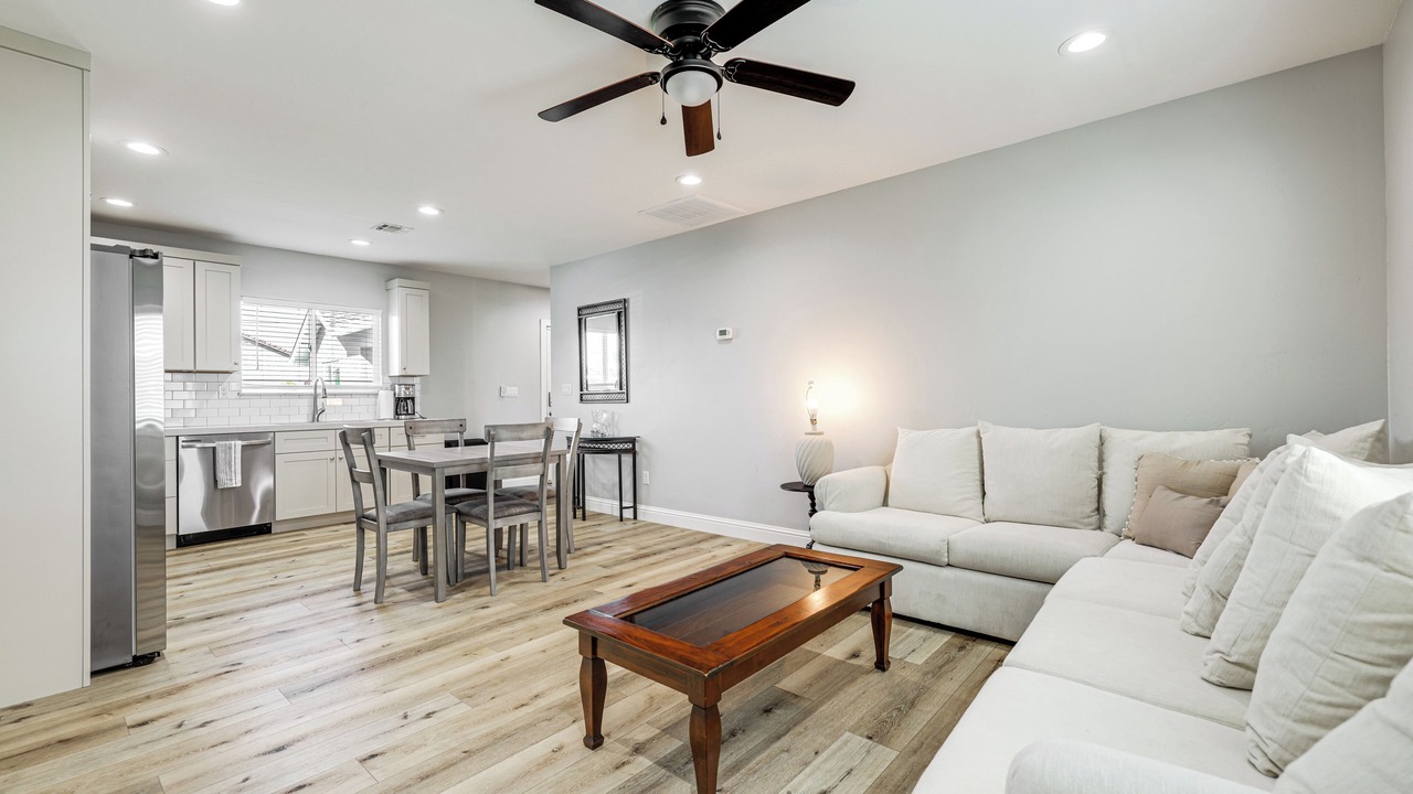 Photo of Livingroom in Hughson