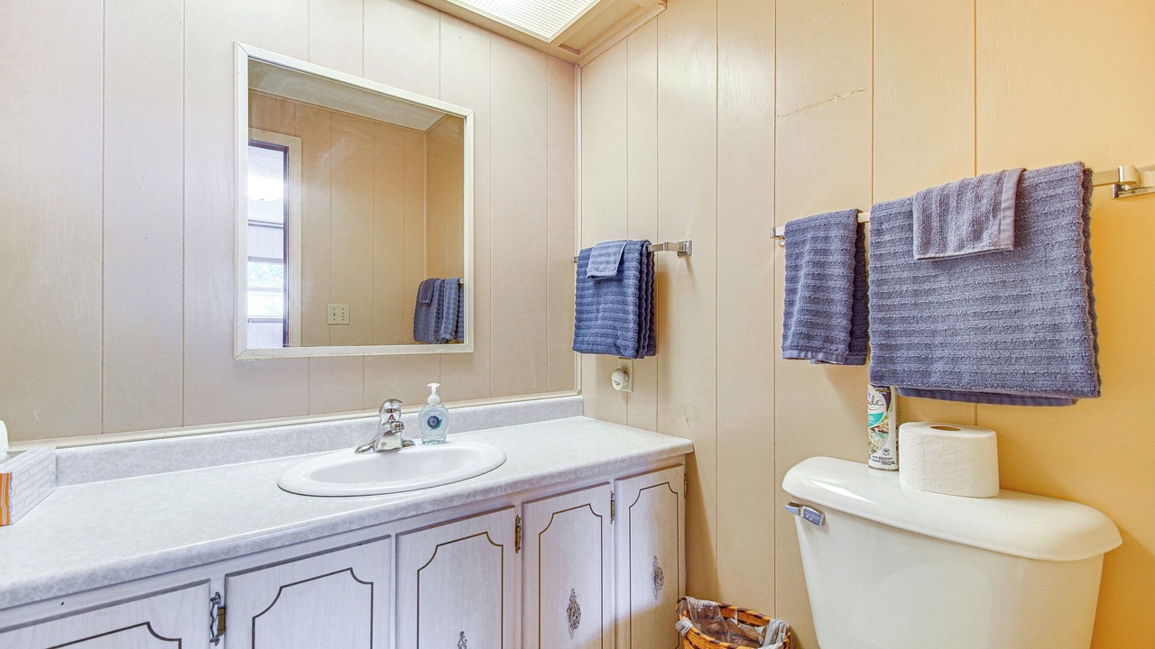 Photo of Bathroom in Jay