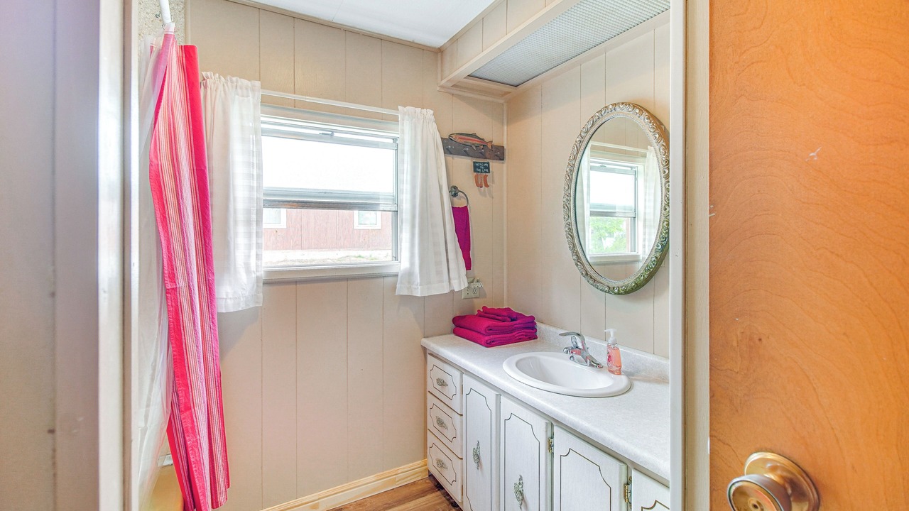 Photo of Bathroom in Jay