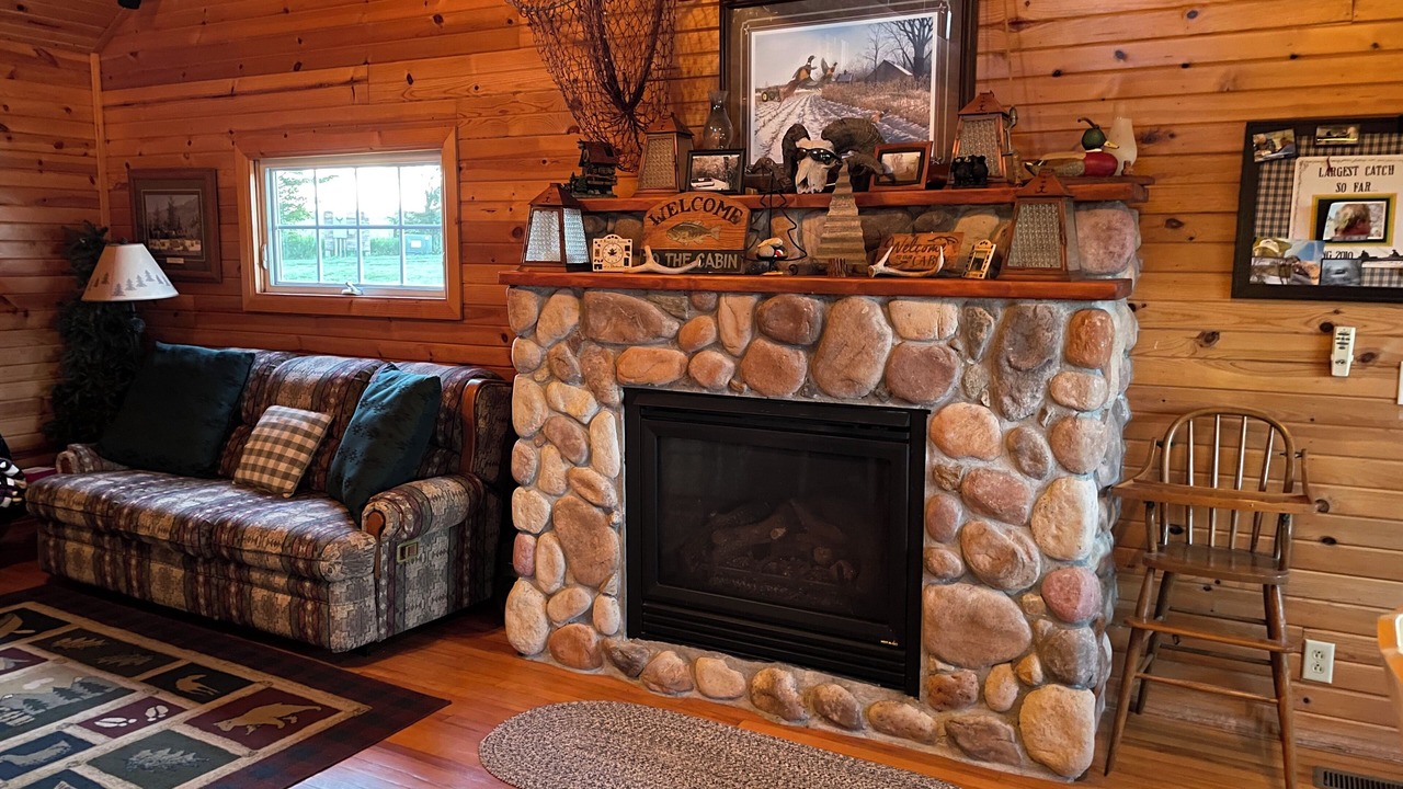 Photo of Livingroom in Lucas County