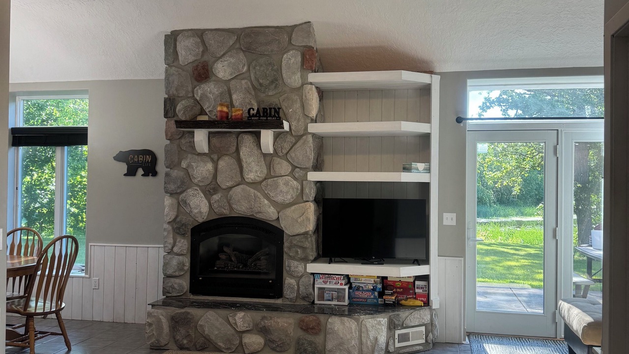 Photo of Livingroom in Squaw Lake