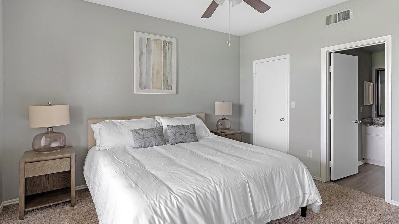 Photo of Bedroom in Fossil Creek