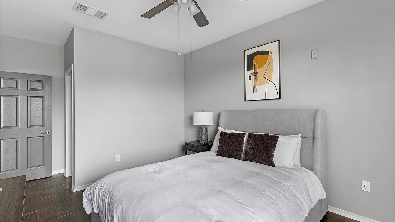 Photo of Bedroom in Fossil Creek