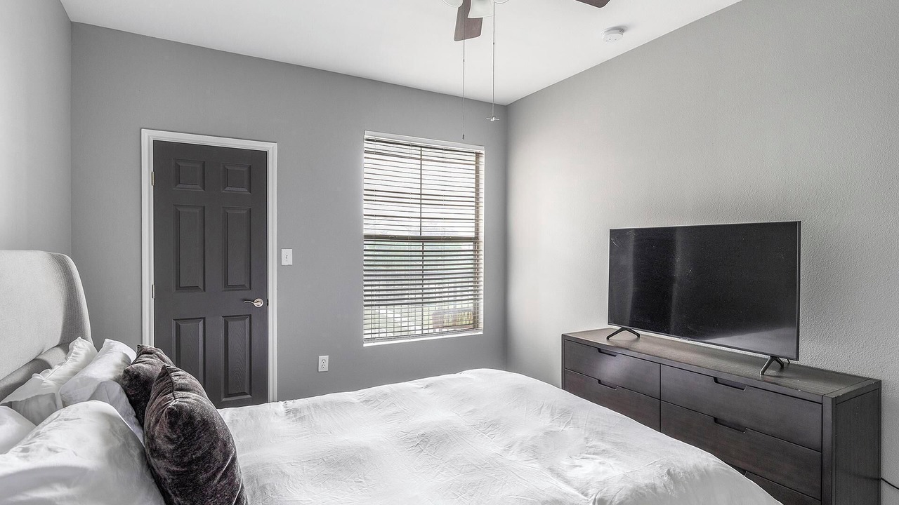 Photo of Bedroom in Fossil Creek