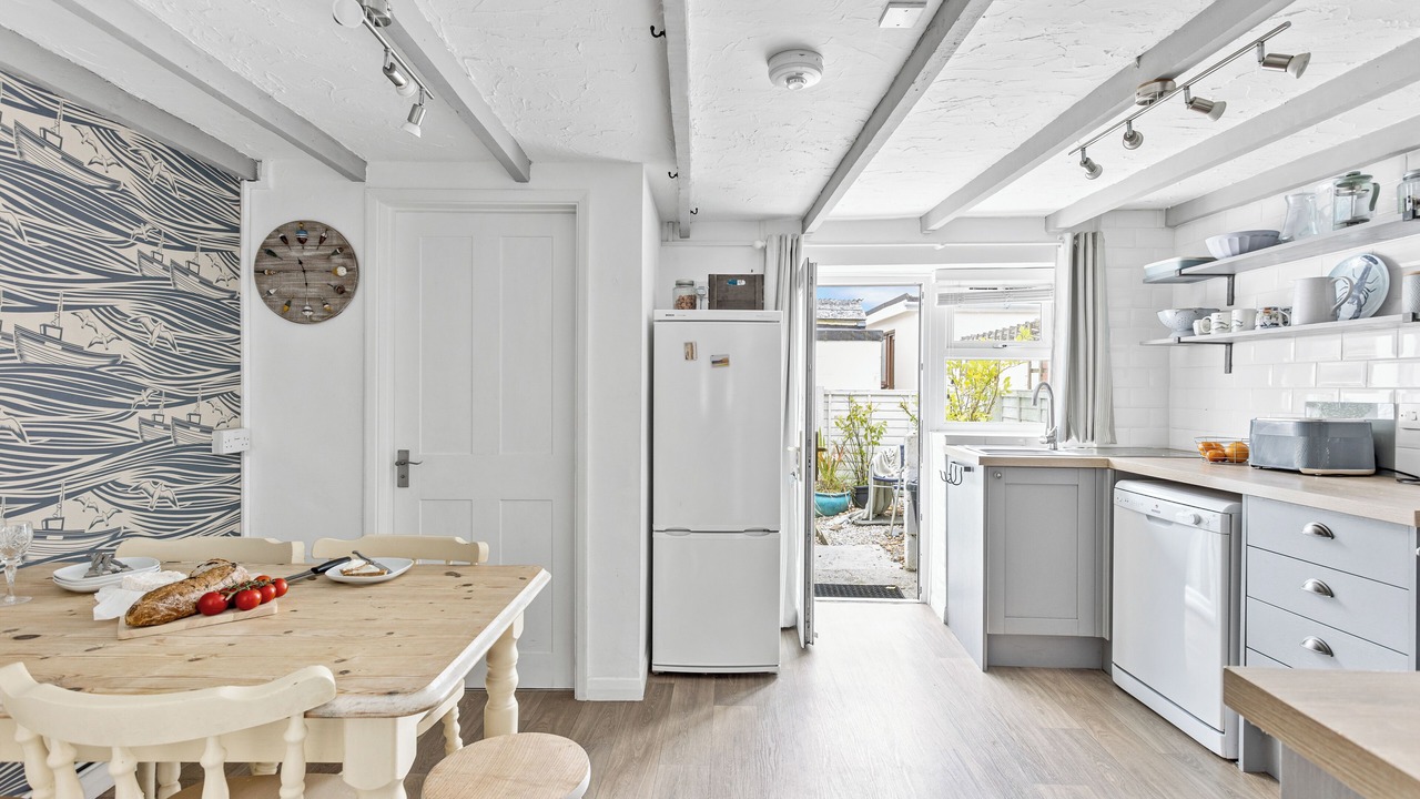Photo of Kitchen in Wadebridge