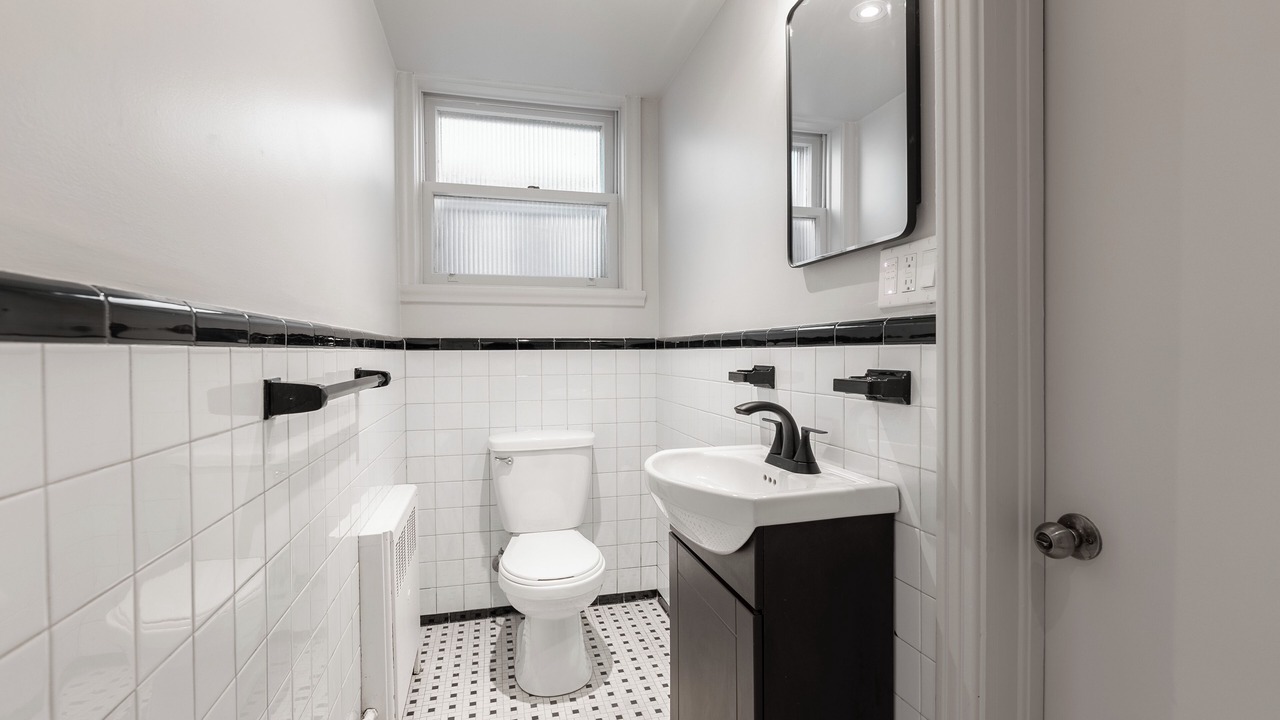 Photo of Bathroom in Ahuntsic