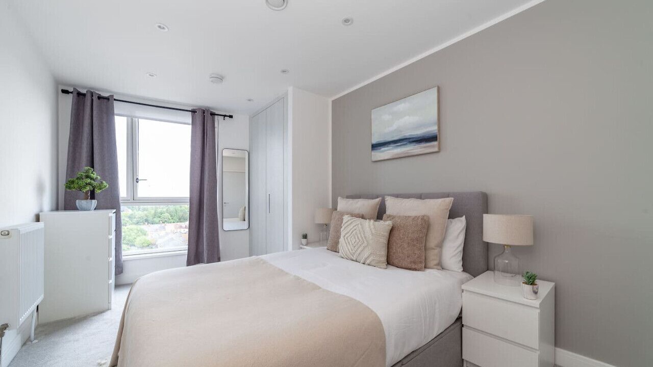 Photo of Bedroom in Brent