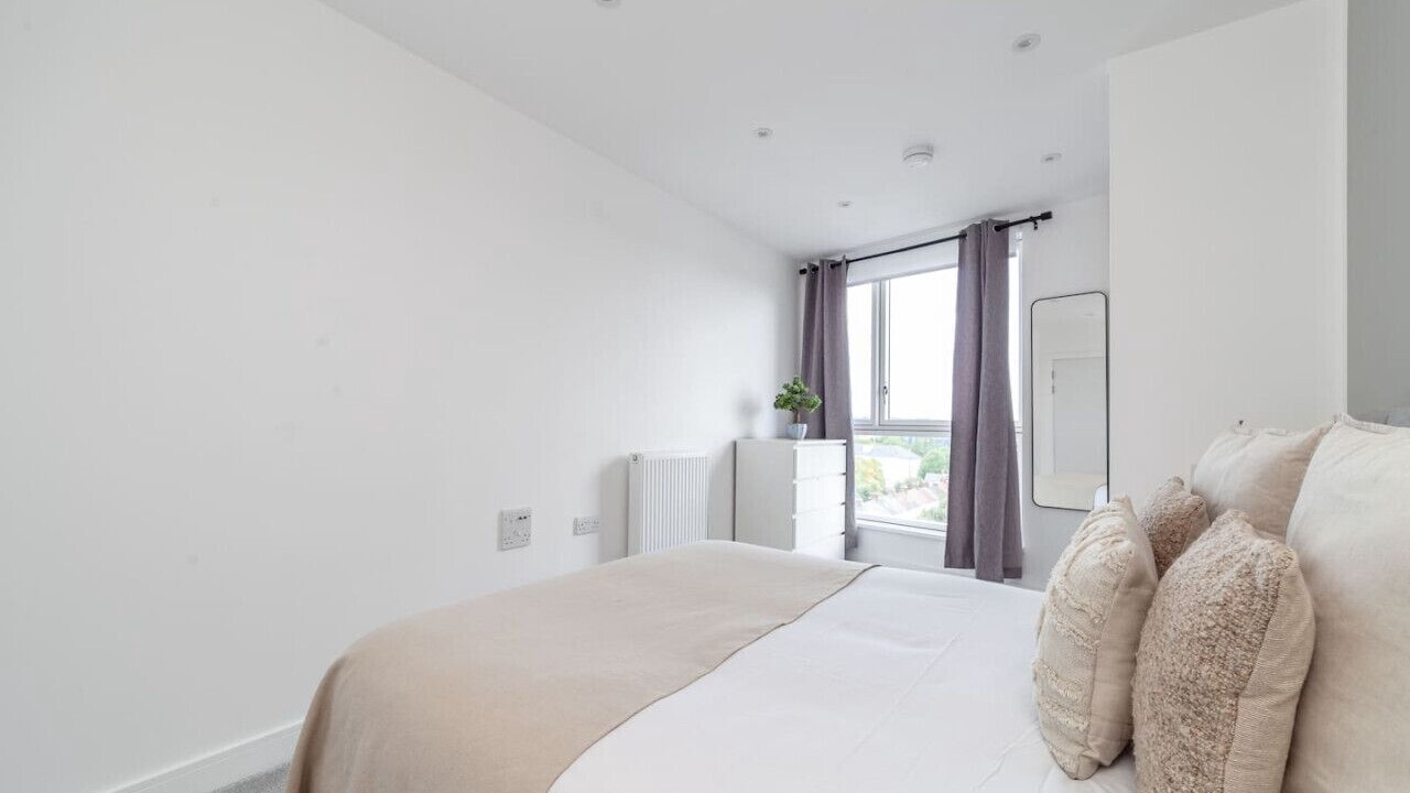 Photo of Bedroom in Brent