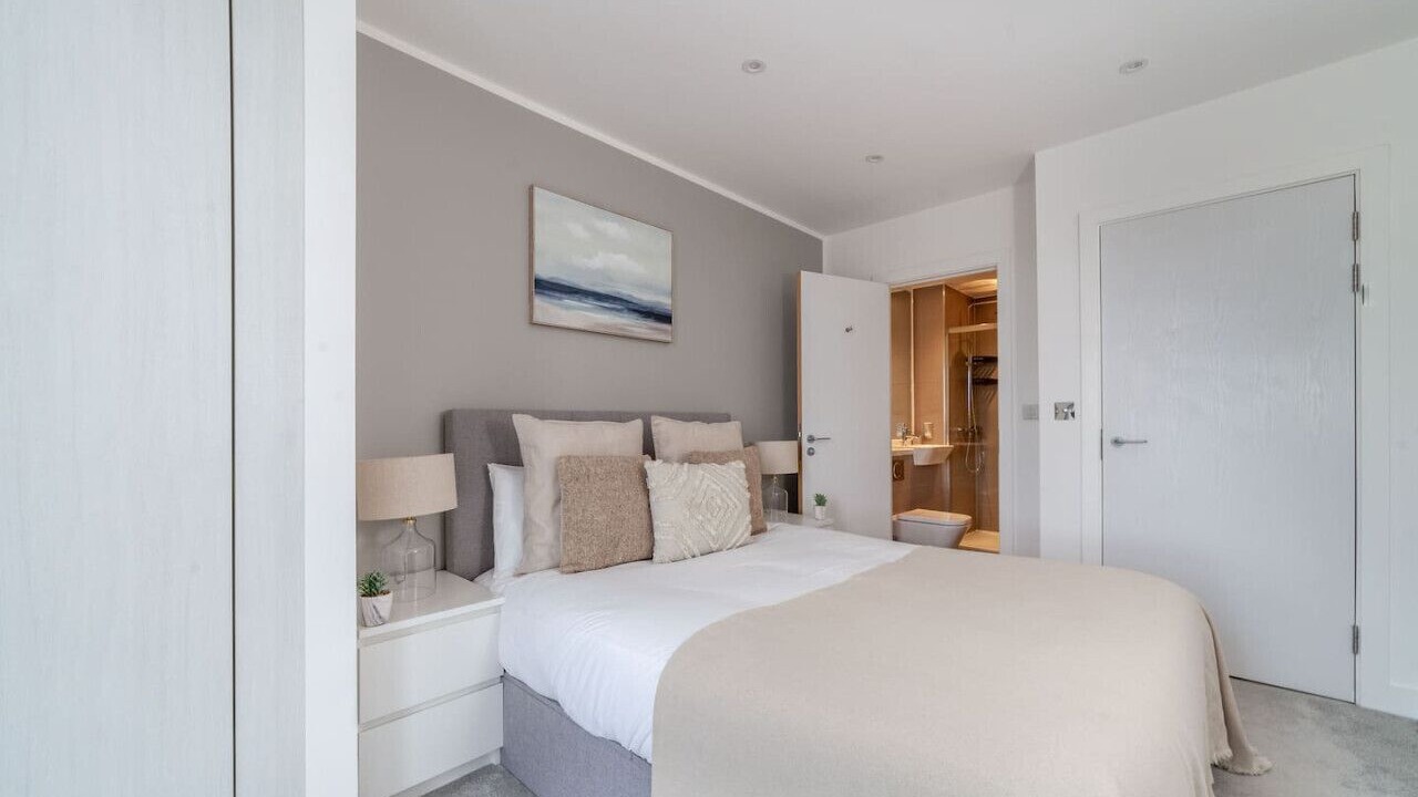 Photo of Bedroom in Brent