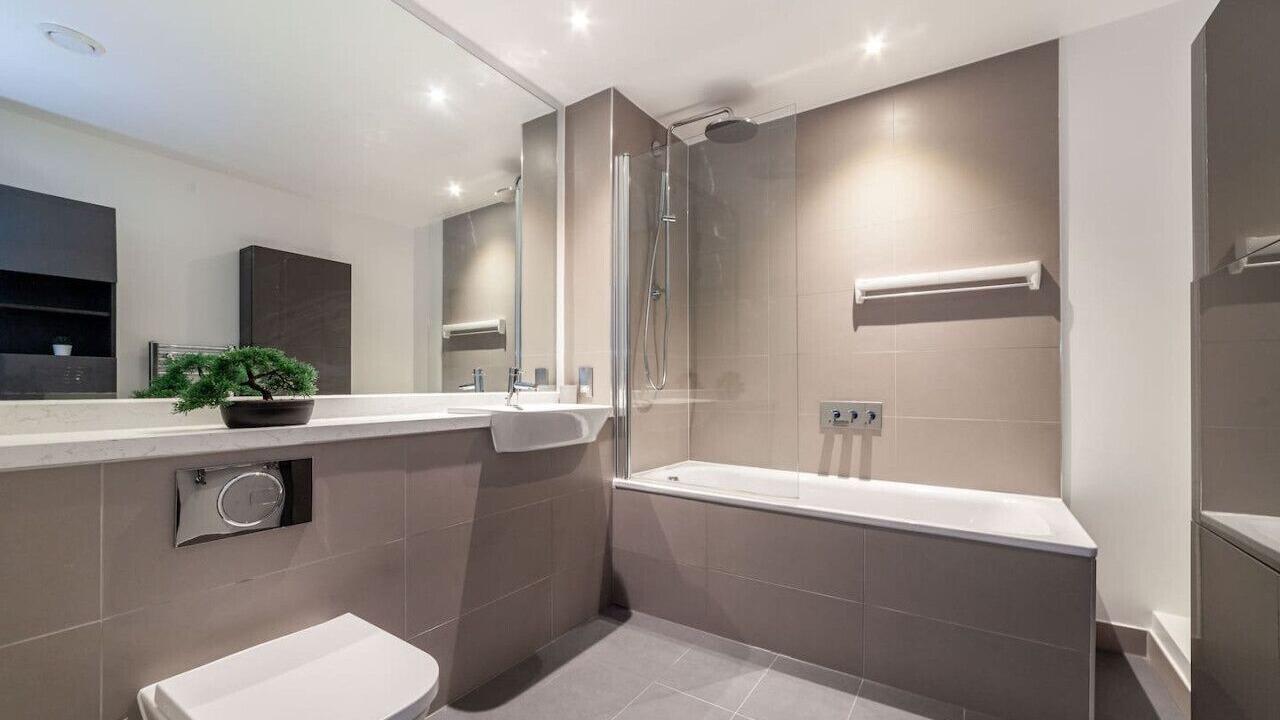 Photo of Bathroom in Brent