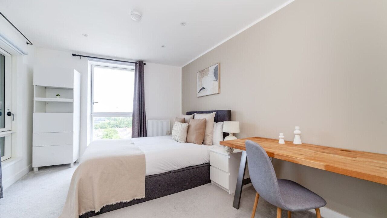 Photo of Bedroom in Brent