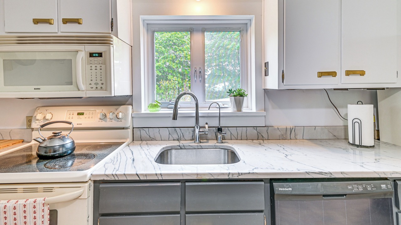 Photo of Kitchen in Town of Broome