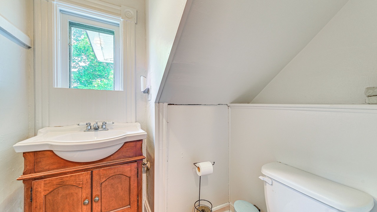 Photo of Bathroom in Town of Broome