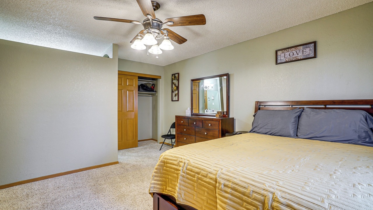 Photo of Bedroom in Biggs Field