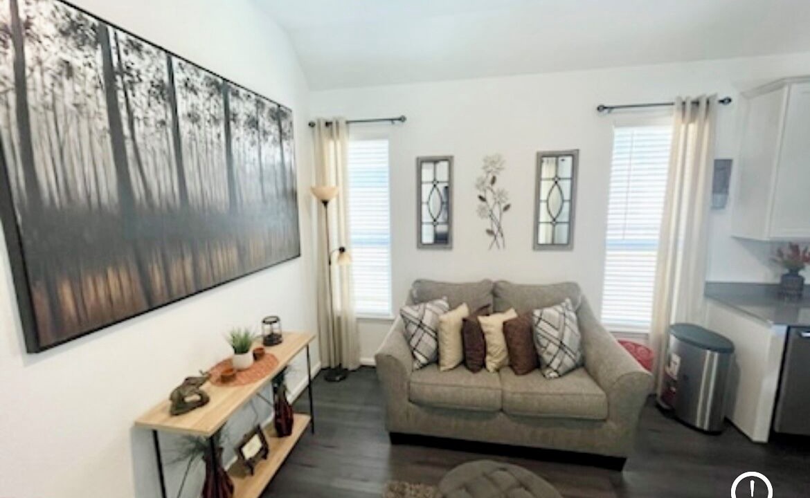 Photo of Livingroom in New Caney