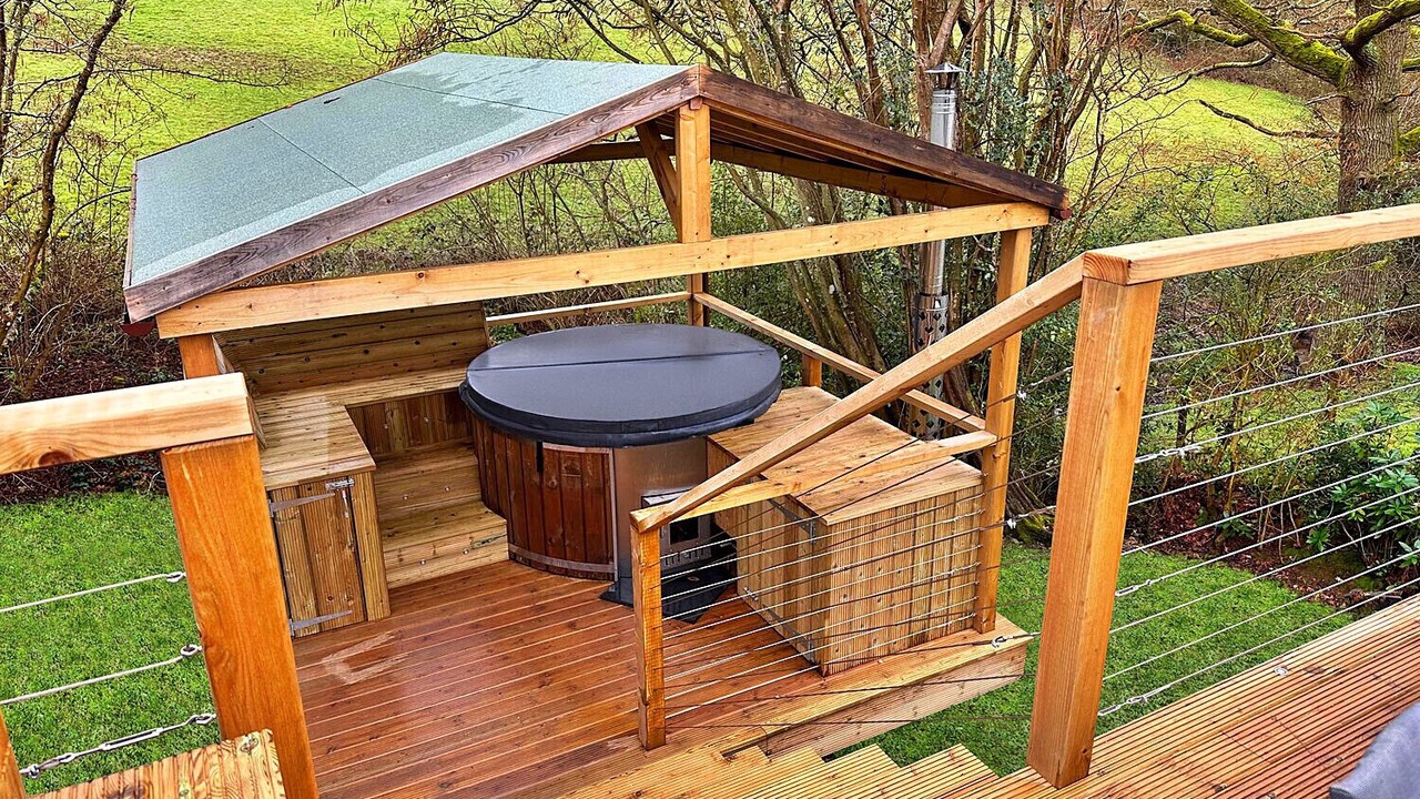 Photo of Patio Balcony in Chiddingstone Hoath