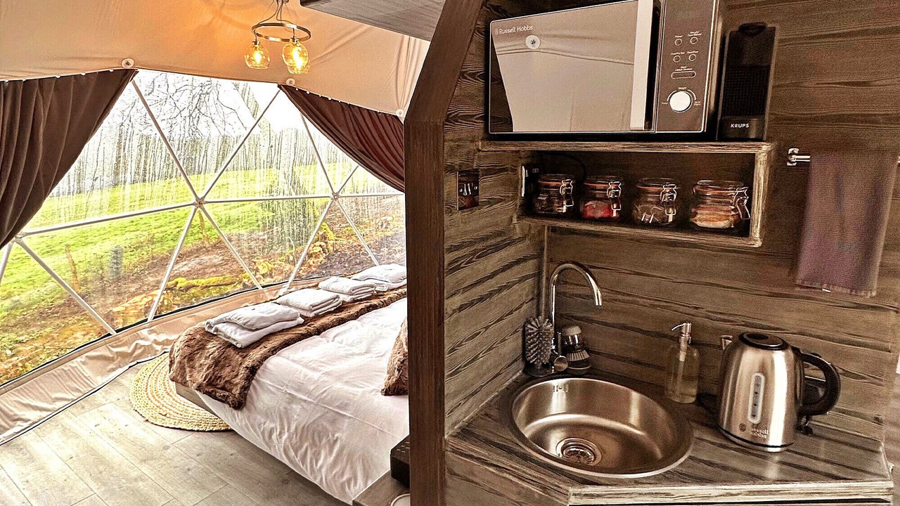 Photo of Bedroom in Chiddingstone Hoath