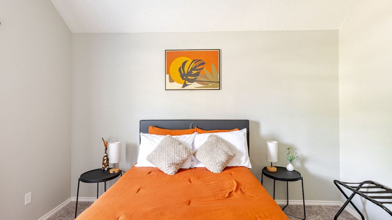 Photo of Bedroom in Haltom City