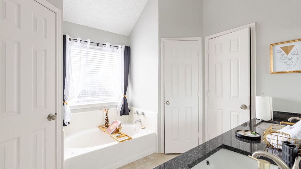 Photo of Bathroom in Haltom City