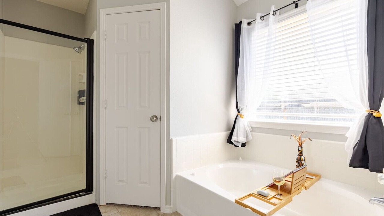 Photo of Bathroom in Haltom City