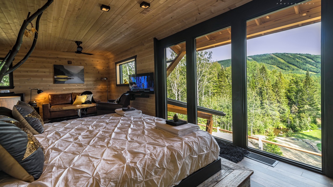 Photo of Bedroom in La Malbaie