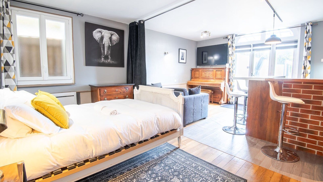 Photo of Bedroom in Poce-sur-Cisse