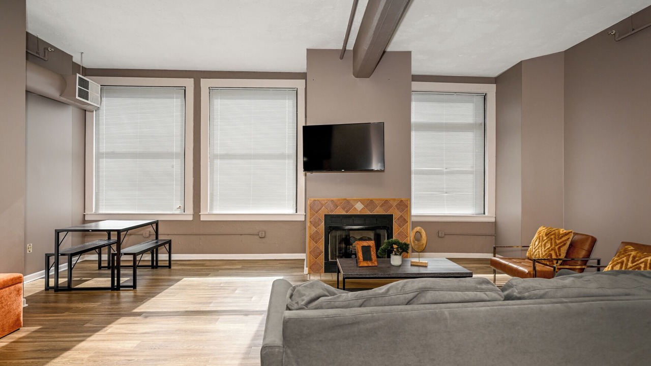 Photo of Livingroom in Downtown Cleveland