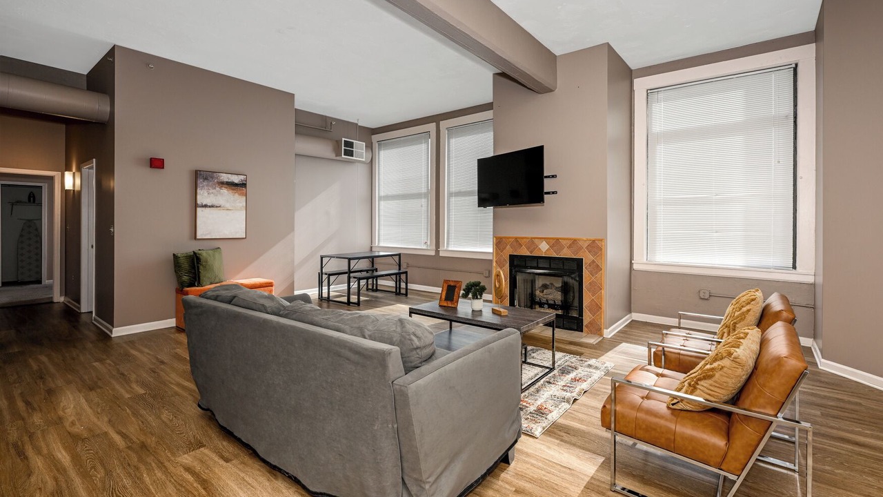 Photo of Livingroom in Downtown Cleveland