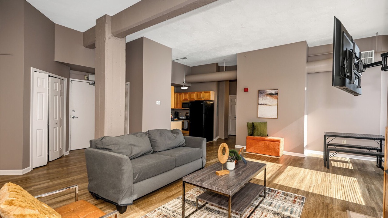 Photo of Livingroom in Downtown Cleveland