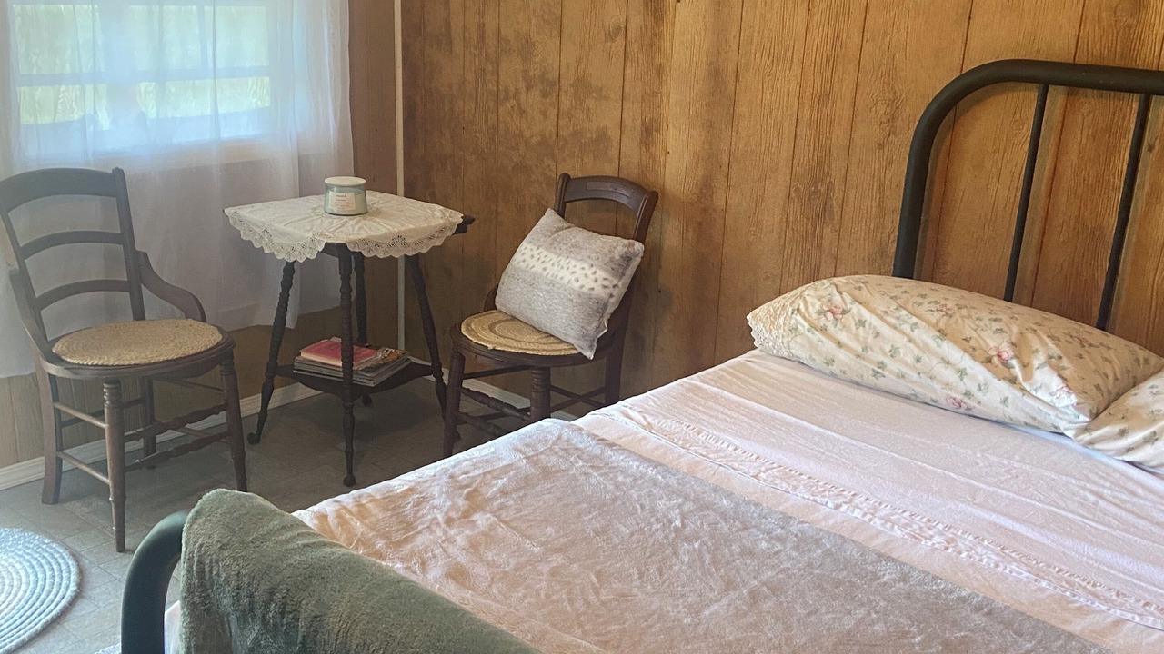 Photo of Bedroom in Muddy Pond