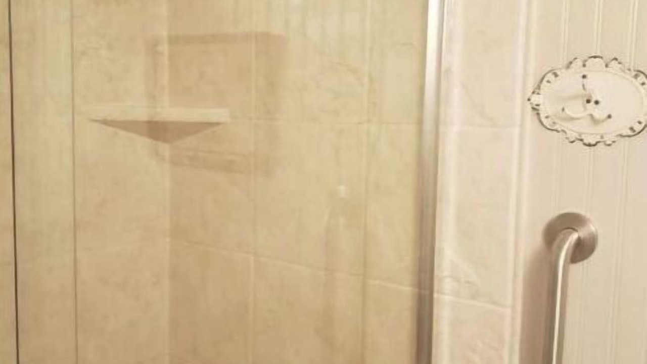 Photo of Bathroom in Huddleston