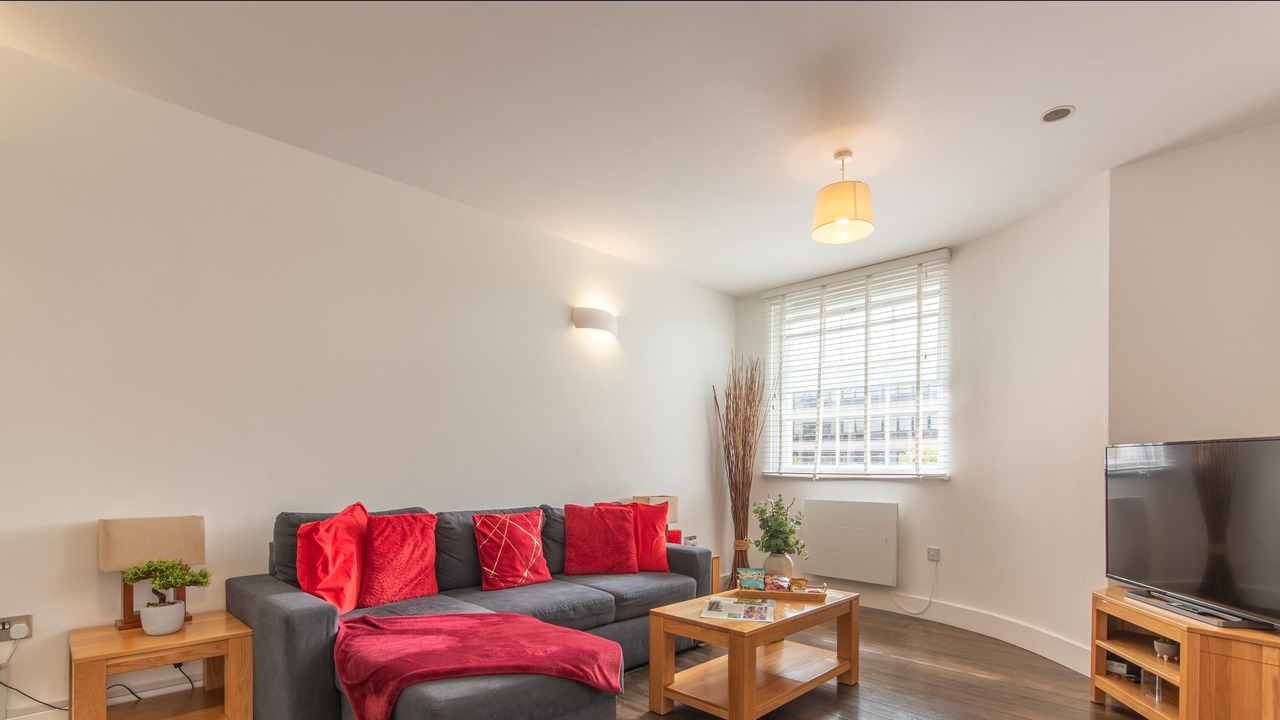 Photo of Livingroom in Reading City Centre