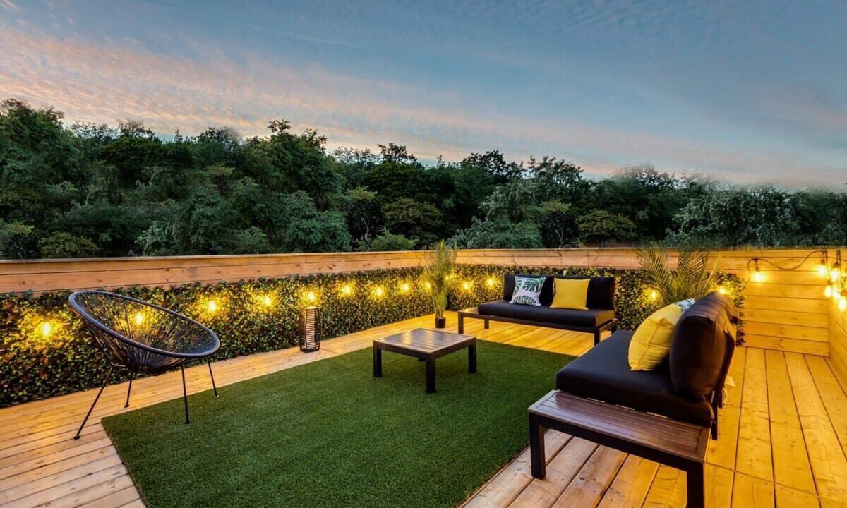 Photo of Patio Balcony in Downtown Montreal