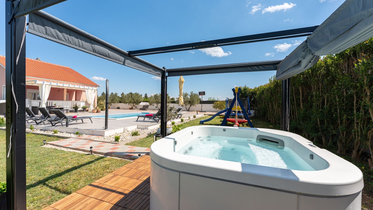 Photo of Patio Balcony in Tinj