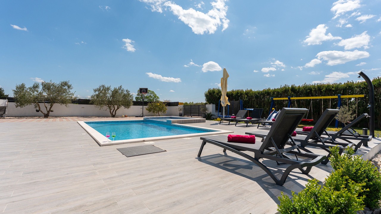 Photo of Outdoor in Tinj
