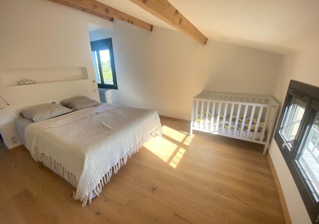 Photo of Bedroom in Entraigues-sur-la-Sorgue
