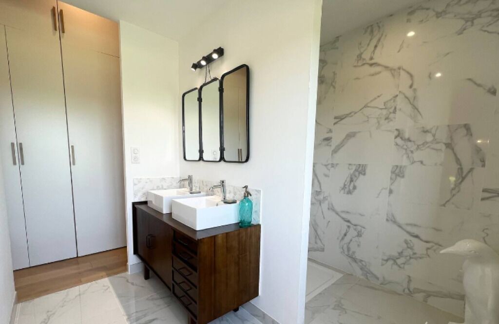 Photo of Bathroom in Entraigues-sur-la-Sorgue