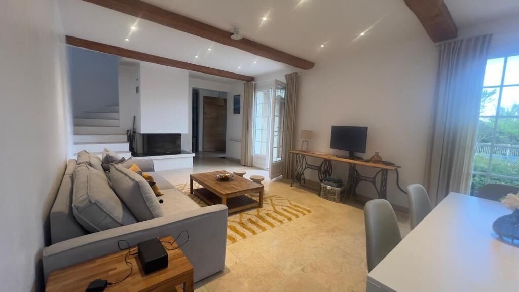 Photo of Livingroom in Entraigues-sur-la-Sorgue