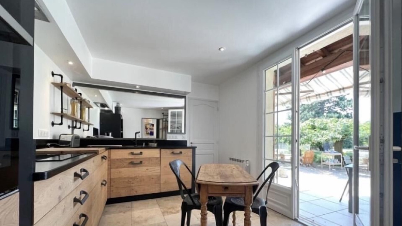 Photo of Kitchen in Entraigues-sur-la-Sorgue