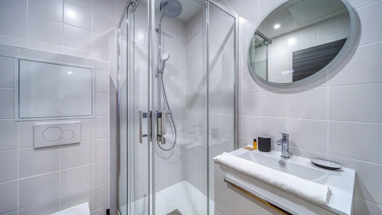 Photo of Bathroom in Quartier Exposition-Bajatiere