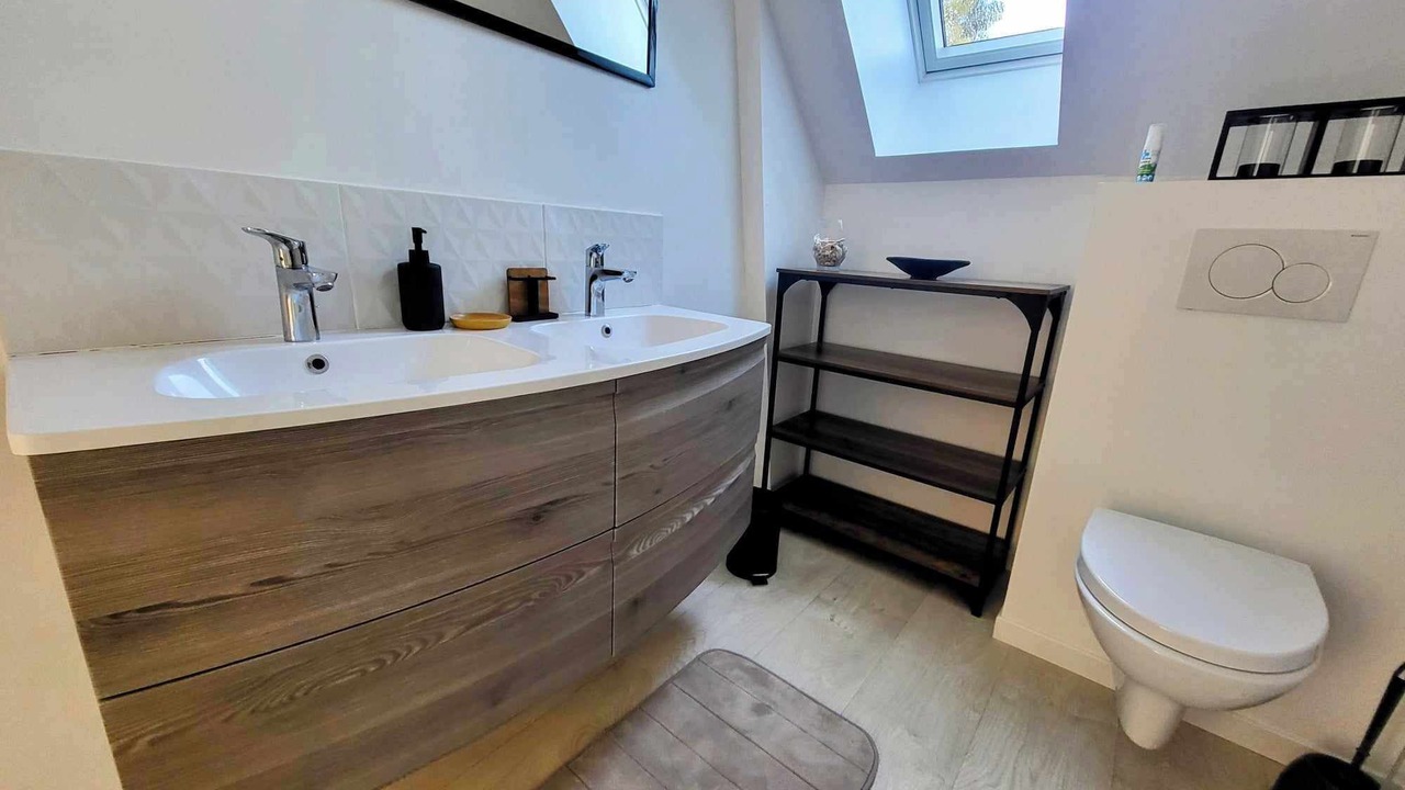 Photo of Bathroom in Penvins
