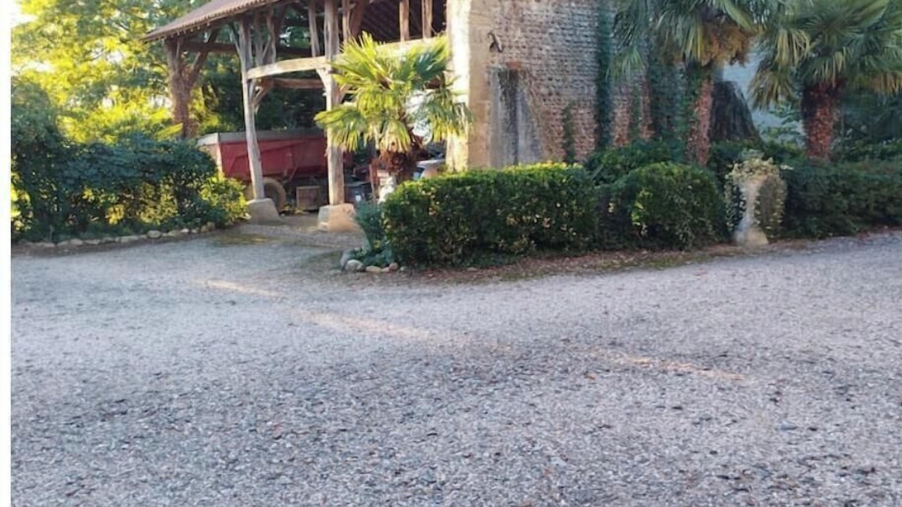 Photo of Outdoor in Puydarrieux