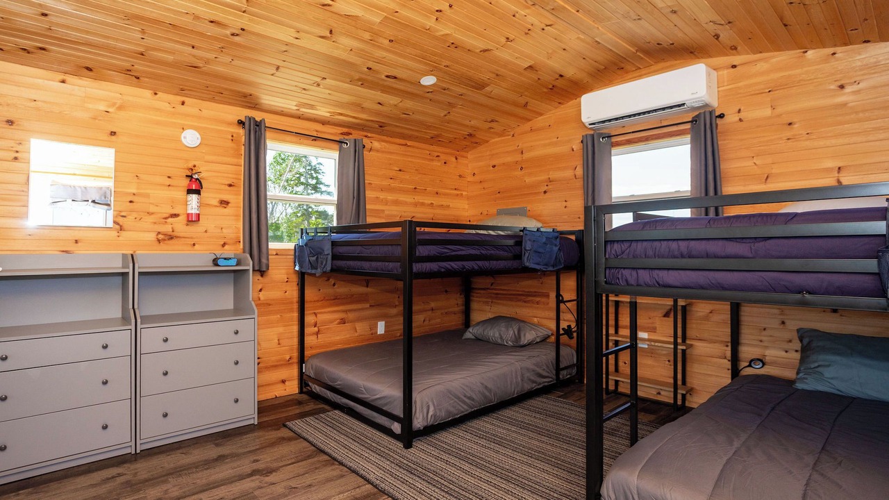Photo of Bedroom in Lakeside