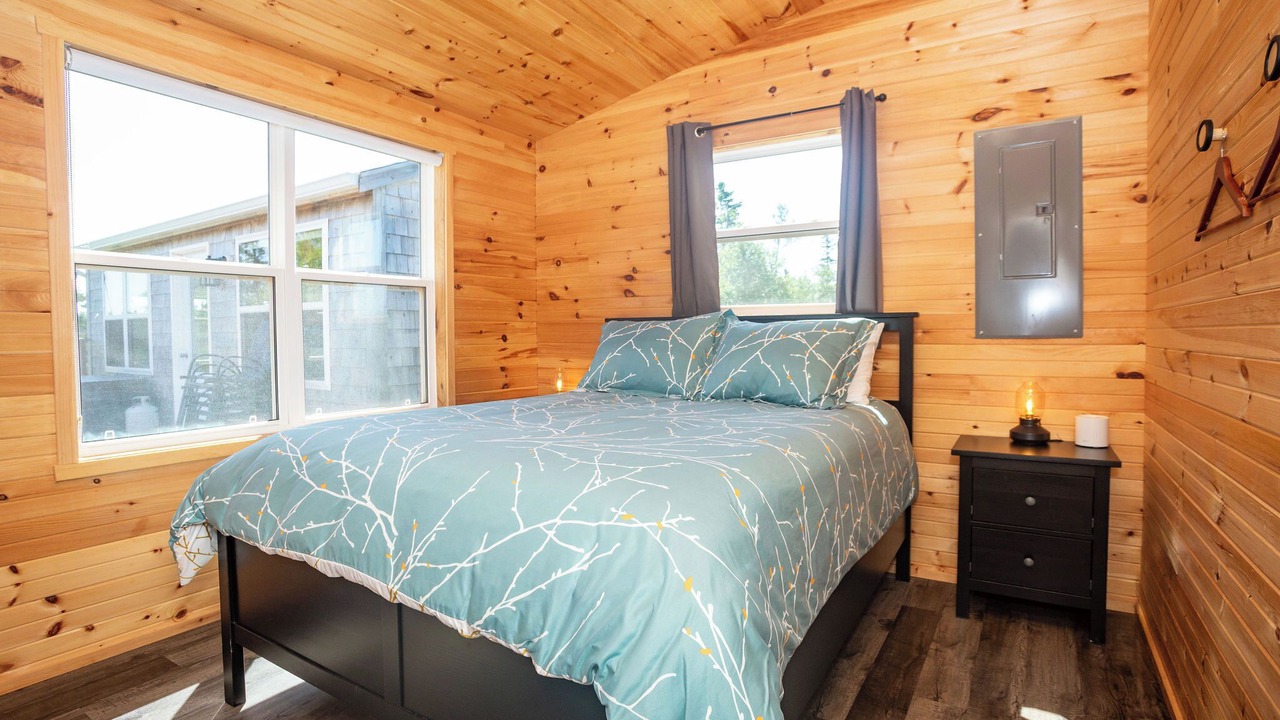 Photo of Bedroom in Lakeside