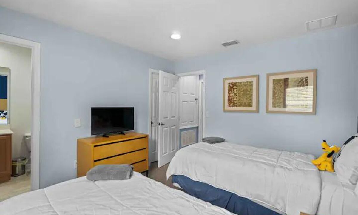Photo of Bedroom in Sunset Lakes