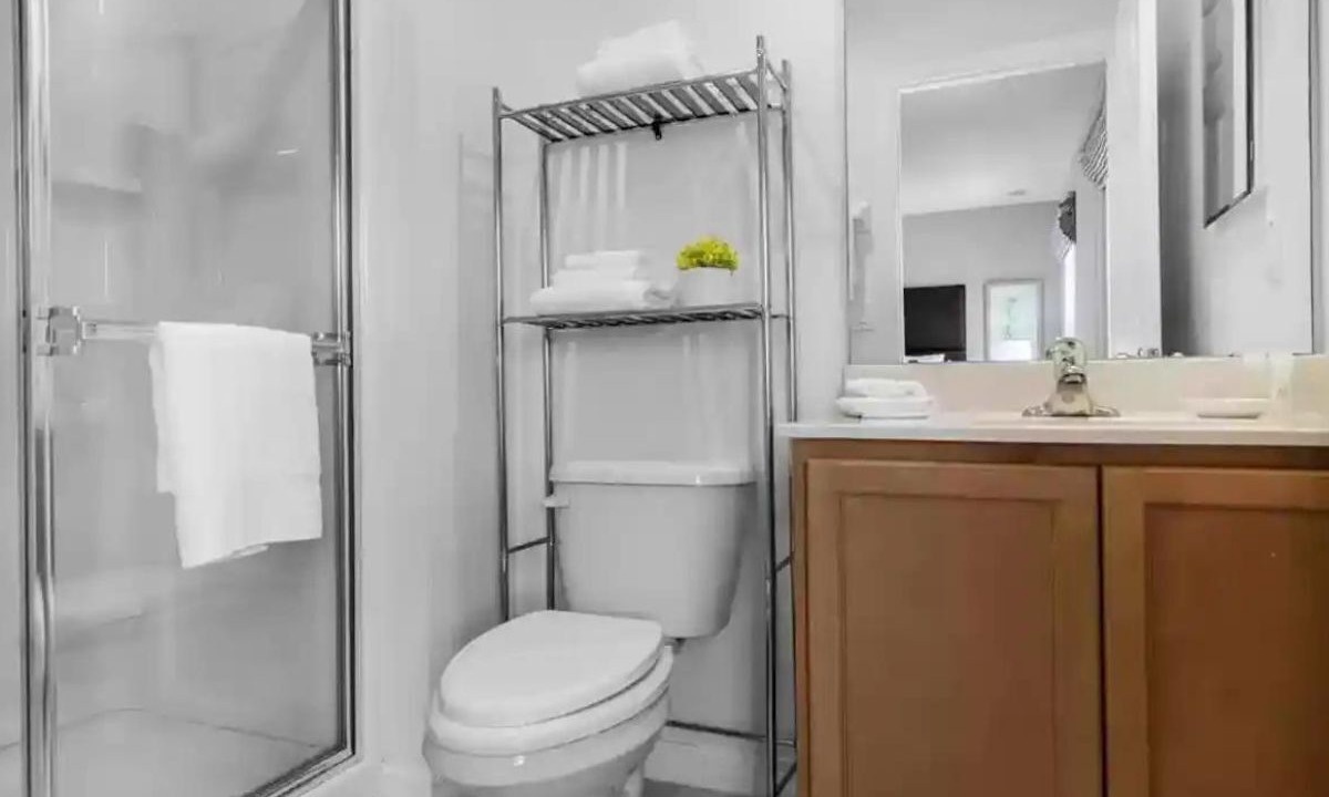 Photo of Bathroom in Sunset Lakes