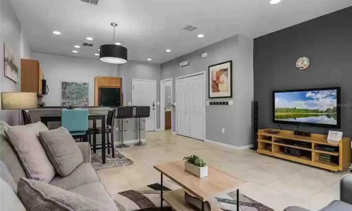 Photo of Livingroom in Sunset Lakes
