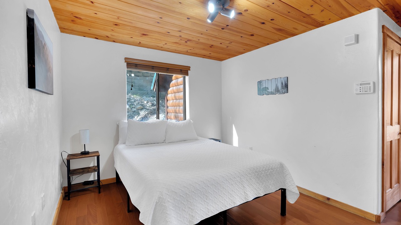 Photo of Bedroom in Summerhaven