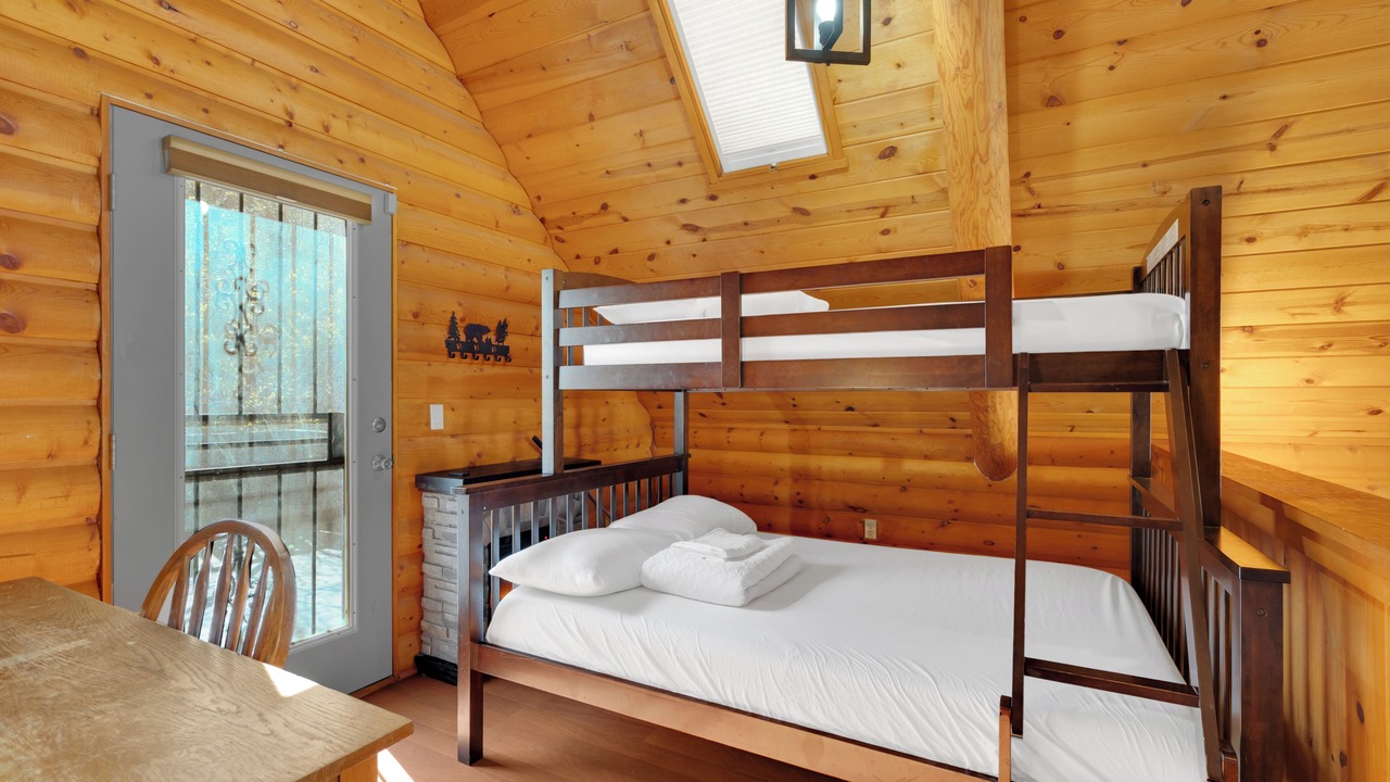 Photo of Bedroom in Summerhaven