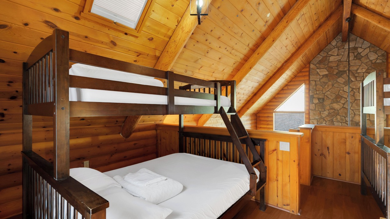 Photo of Bedroom in Summerhaven
